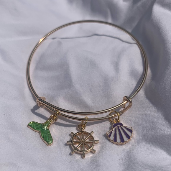 Brand New! Handmade! Adjustable Charm Bracelet - Picture 3 of 4